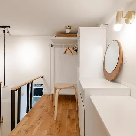 Stylish Duplex In Vibrant Center Lejlighed *