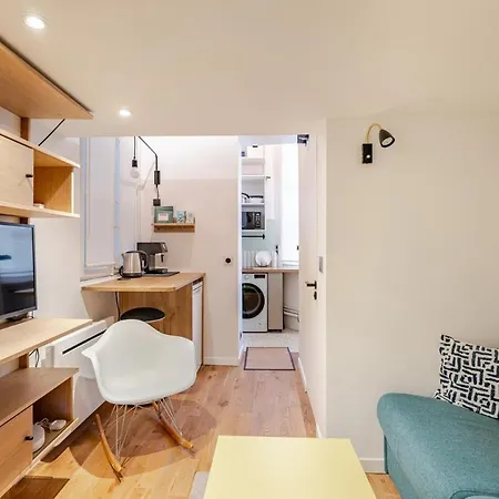 Stylish Duplex In Vibrant Center *